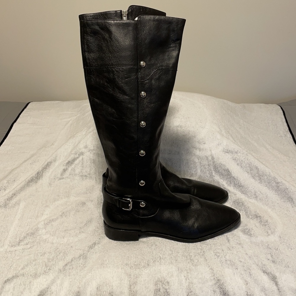 Boots - Picture 6 of 9